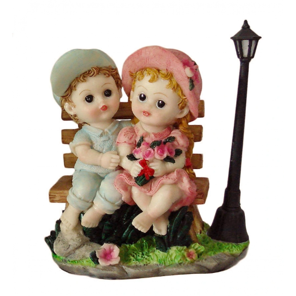 Countryside Resin Boy and Girl Home Decor Custom Art Craft