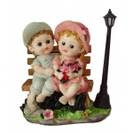 Countryside Resin Boy and Girl Home Decor Custom Art Craft